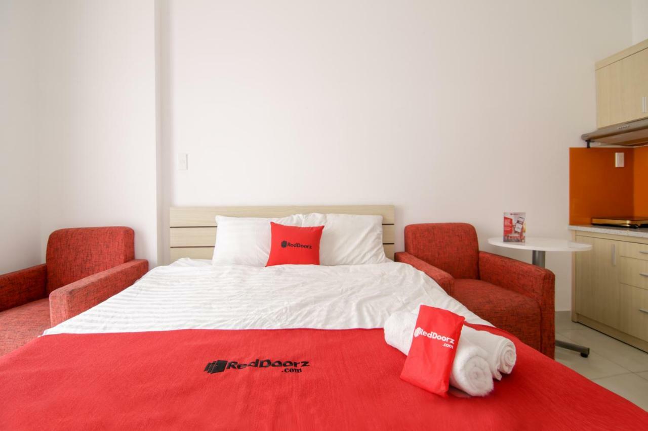 Reddoorz Near Quan Khu 7 Stadium Хошимин Екстериор снимка